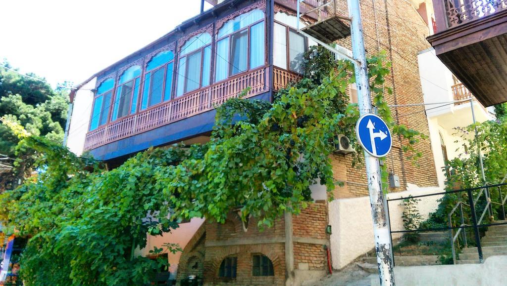 Sunny Tiflis Hotel Exterior foto